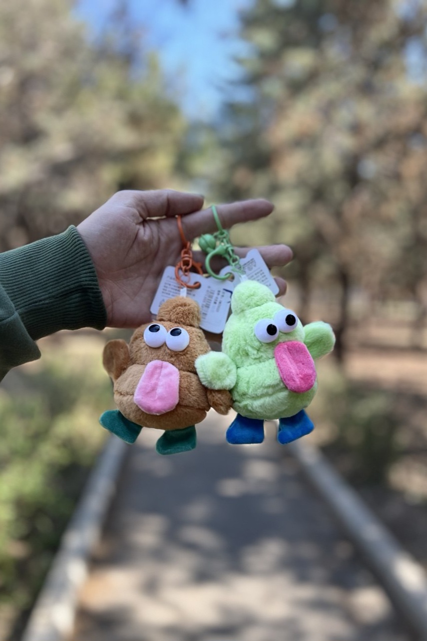 آویز پو زبون دراز